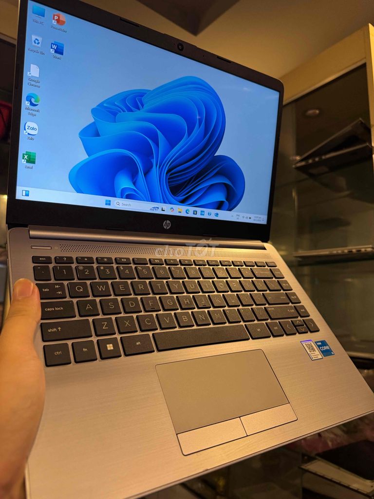 Thanh lý laptop hp văn phòng zin đẹp keng