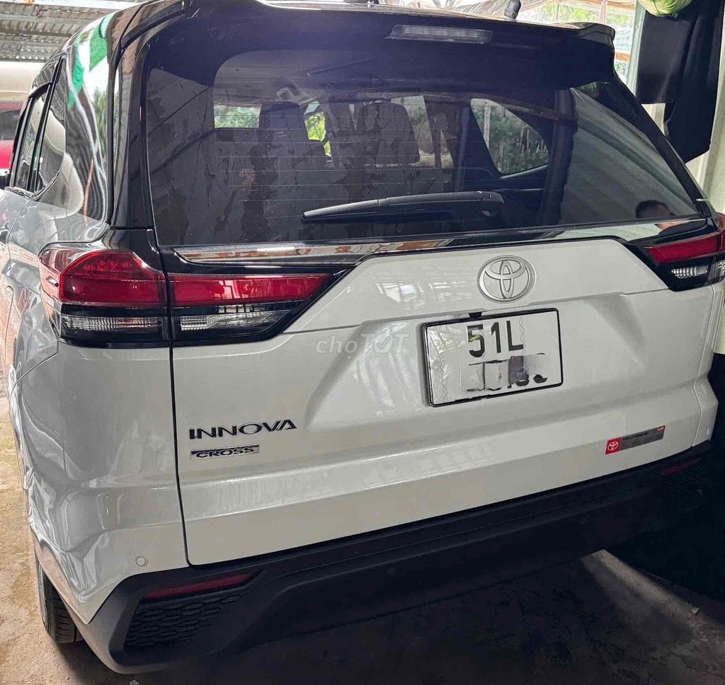 Toyota Innova Cross 2025 2.400KM Thương lượng mạnh. Mua bán Ô tô tại Quận Tân Phú Tp Hồ Chí Minh được đăng bởi TRƯƠNG THANH TUYỀN hình 3