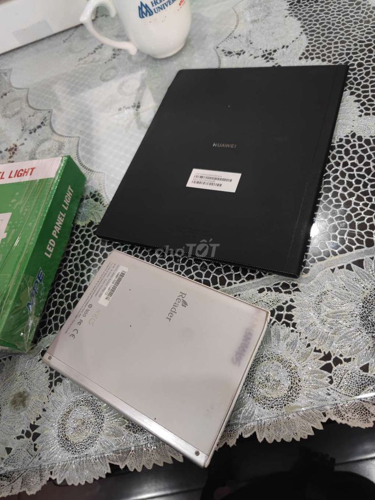 Máy đọc sách Huawei và sony die màn. bán xác. Mua bán Máy tính bảng tại Quận Tân Bình Tp Hồ Chí Minh được đăng bởi Nam Lê hình 1
