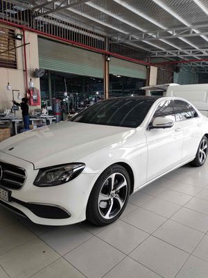 Mercedes-Benz E200 Sport 2019 Trắng 58000 km. Mua bán Ô tô tại Quận Tân Phú Tp Hồ Chí Minh được đăng bởi Minh Minh