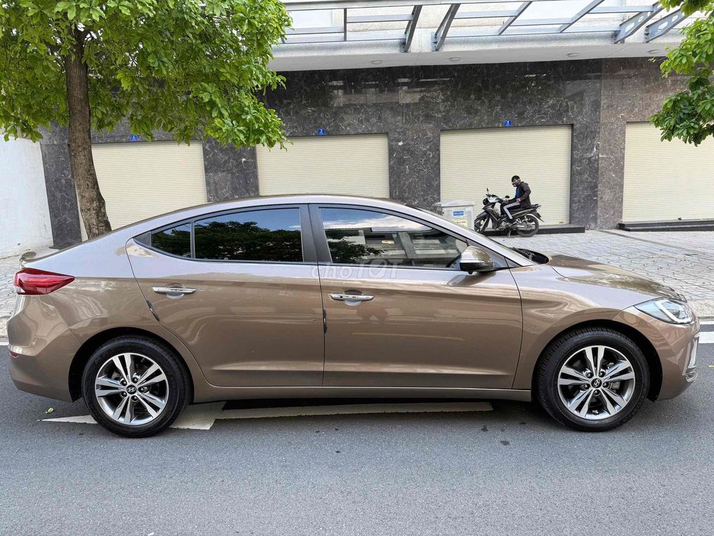 Hyundai Elantra 2016 1.6 AT - 75678 km. Mua bán Ô tô tại Thành phố Biên Hòa Đồng Nai được đăng bởi Nguyễn Long hình 3