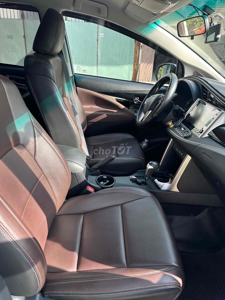 Toyota Innova 2020 2.0G - 36000 km màu trắng Ngọc