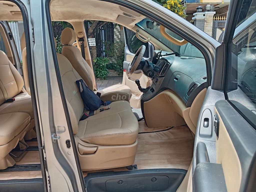 Hyundai Starex 9 chỗ máy dầu, 2.5D số sàn.. Mua bán Ô tô tại Quận 8 Tp Hồ Chí Minh được đăng bởi Vu Van Minh hình 8