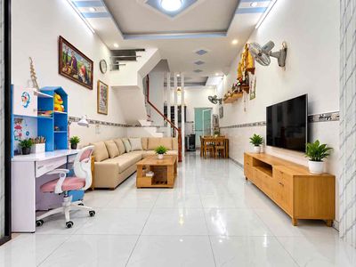 Townhouse 42 m² · 4 bed · Đường Huỳnh Tấn Phát