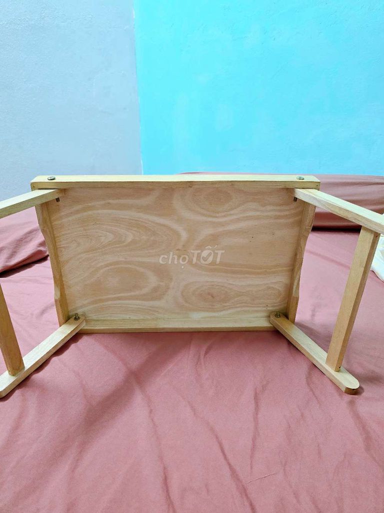 Bàn ăn gỗ xếp gọn gàng còn rất mới. Mua bán Bàn ghế tại Quận 6 Tp Hồ Chí Minh được đăng bởi Nam hình 1