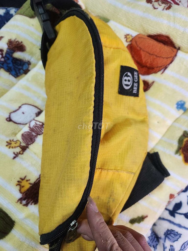 Túi đeo hông BEE GEE Vải Unisex. Mua bán Túi xách tại Quận Hồng Bàng Hải Phòng được đăng bởi Nguyễn Hồng hình 1