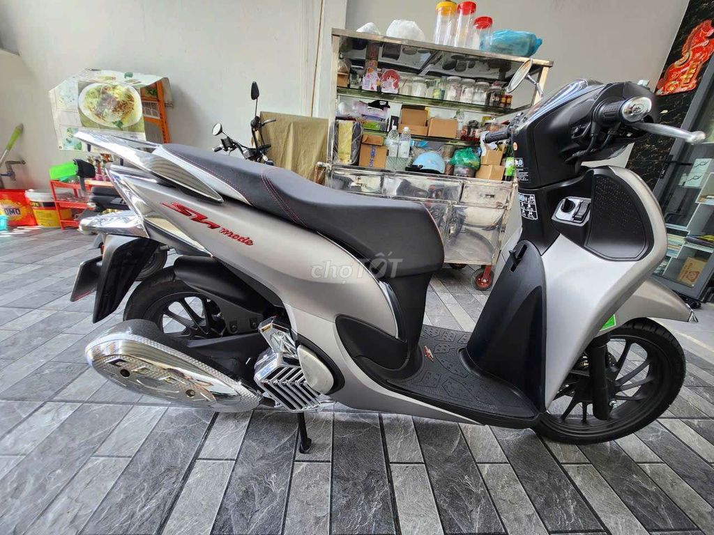 Honda SH Mode ABS 2025 серый серебристый 3500 км