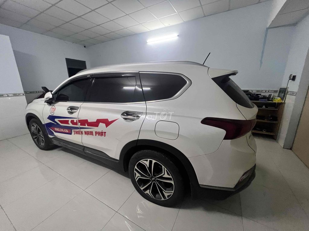 Hyundai Santa Fe 2019 2.4L - 37000 km. Mua bán Ô tô tại Thành phố Thuận An Bình Dương được đăng bởi Phạm Hoài Nam hình 3