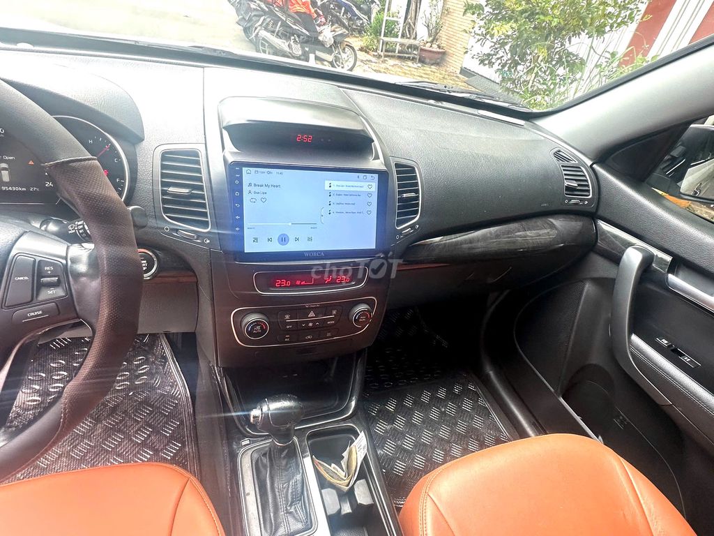 Bán xe Sorento 2014 GATH,bản new,cửa sổ trời. Mua bán Ô tô tại Quận Tân Phú Tp Hồ Chí Minh được đăng bởi  tran minh hình 9