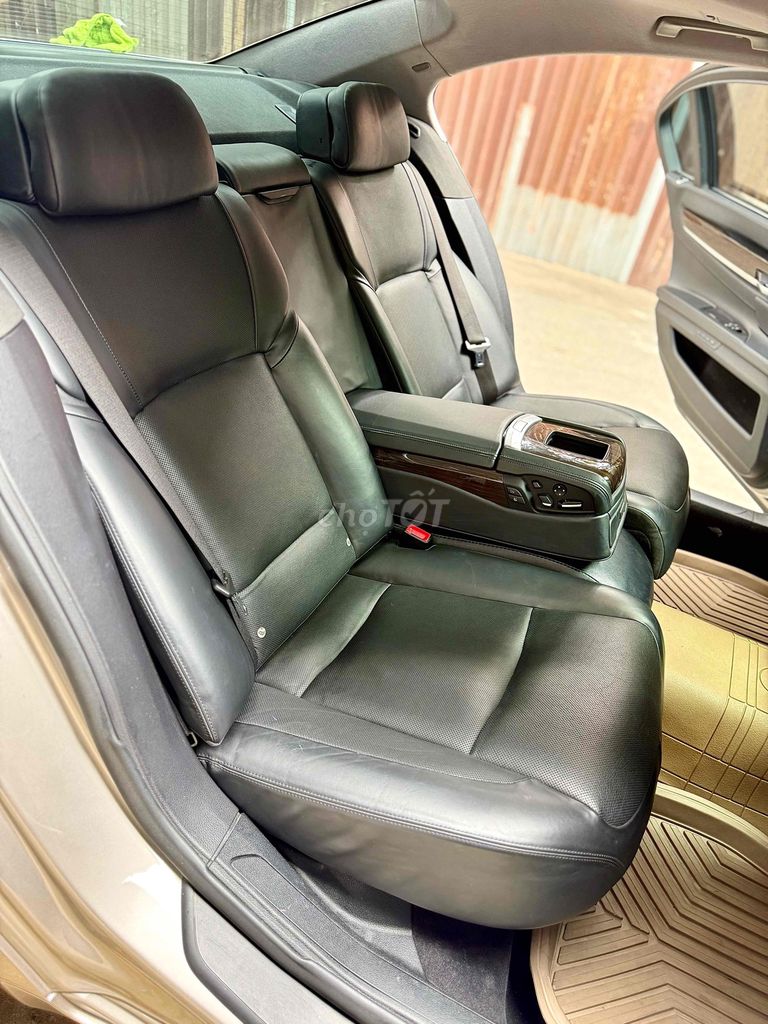 BMW 7 Series 2009 F02 new model dkld 2011. Mua bán Ô tô tại Quận Tân Phú Tp Hồ Chí Minh được đăng bởi Lê Băng Vinh hình 17