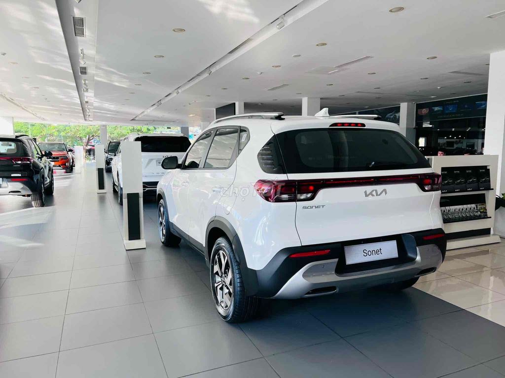 Kia Sonet 2023 Deluxe 1.5 AT - 32000 km. Mua bán Ô tô tại Quận Cầu Giấy Hà Nội được đăng bởi Mạnh Hùng hình 5