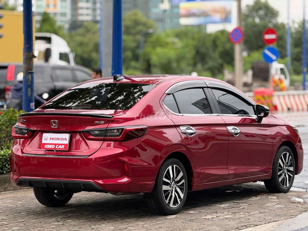 Хонда Сити RS 2021 Автоматическая красная 24.000 км