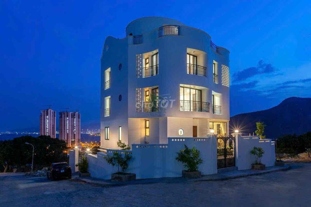 Аренда · 5 комн. · 200 м² · Thành phố Nha Trang