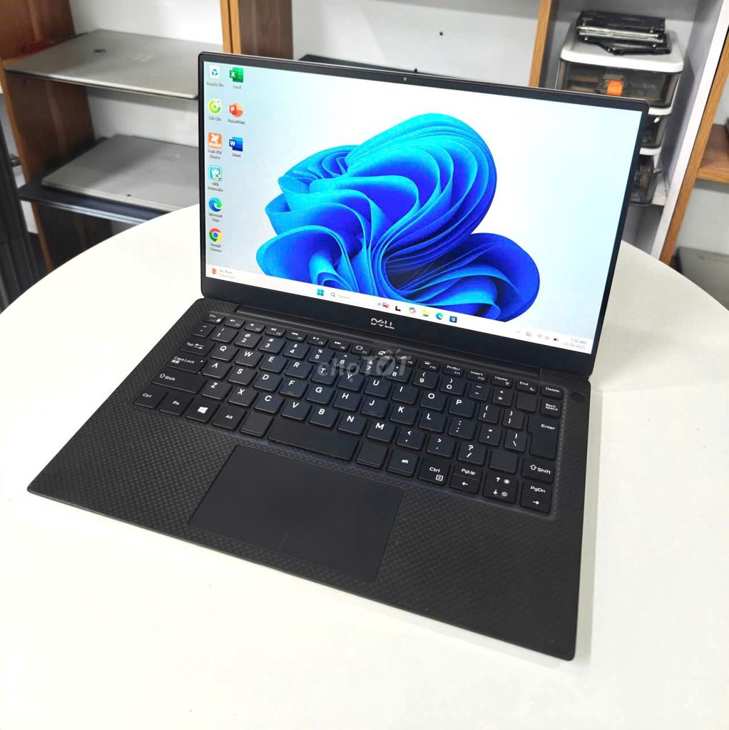 Dell XPS 9380 i7 Gen 8 13 inch 16GB/256GB Bạc. Mua bán Laptop tại Thành phố Thuận An Bình Dương được đăng bởi Dat Banker Xuan hình 1