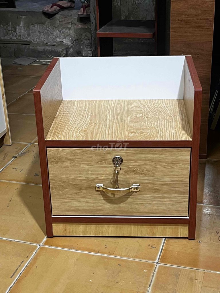 Tủ đầu giường gỗ công nghiệp 30x40x40cm. Mua bán Tủ, kệ gia đình tại Quận Bình Tân Tp Hồ Chí Minh được đăng bởi Minh Nguyễn hình 1