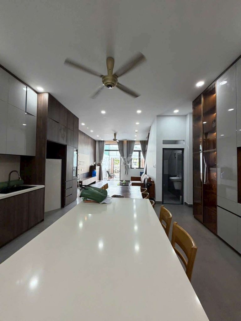 bán nhà góc 2 măt tiền đường thạnh lộc 15 phường an phú đông