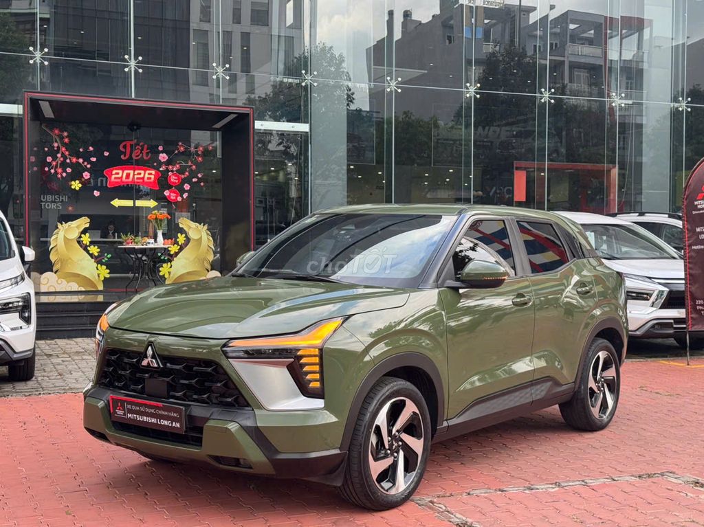 Mitsubishi Xforce SUV Зеленый мох