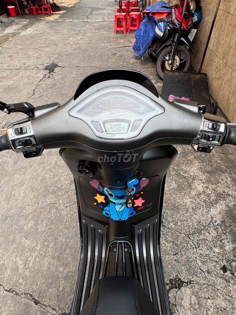Vespa Sprint 2021 ABS iget номера Хошимина 9C