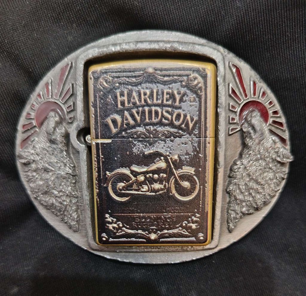 zippo Mỹ Haley kèm mặt dây lưng usa. Mua bán Đồ sưu tầm, đồ cổ tại Quận Long Biên Hà Nội được đăng bởi Trường Giang  hình 1