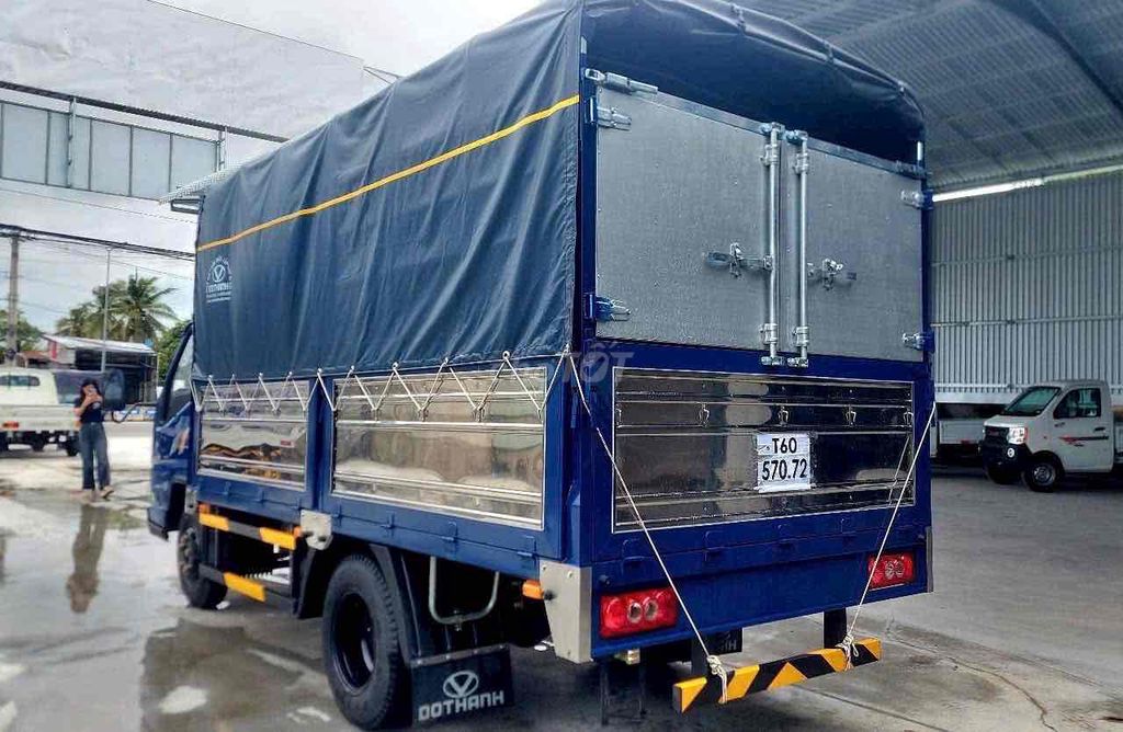 DOTHANH IZ50s tải 2.4 tấn CN ISUZU - Thùng 3M8. Mua bán Xe tải, xe ben tại Quận Bình Thuỷ Cần Thơ được đăng bởi Hoà Ô Tô Trường Vũ hình 4