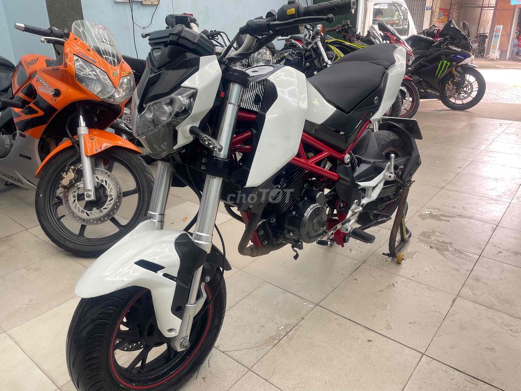 Benelli TNT125 2018 biển số 72 xém tí thì 56789. Mua bán Xe máy tại Huyện Bình Chánh Tp Hồ Chí Minh được đăng bởi Phong Vũ hình 2