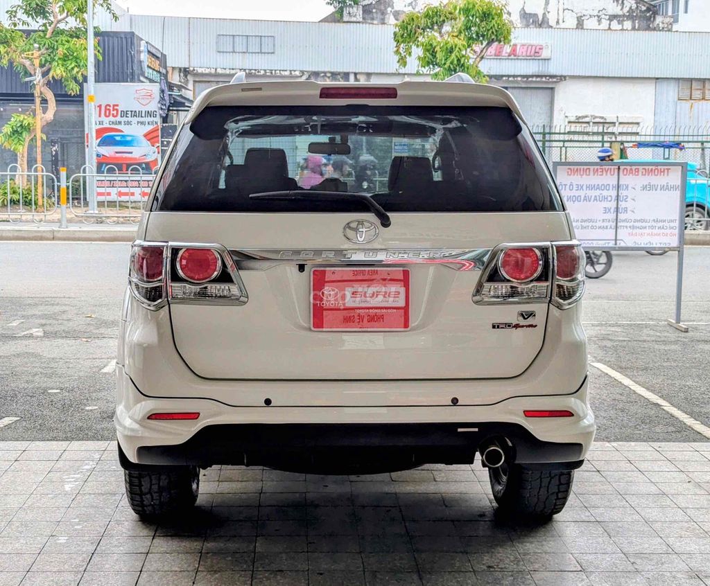 Toyota Fortuner 2016 số tự động màu trắng máy xăng. Mua bán Ô tô tại Huyện Cần Giờ Tp Hồ Chí Minh được đăng bởi Đại lý chính hãng xe qua sử dụng Toyota Sài Gòn hình 2