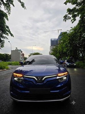 VinFast VF8 Bản S 2024 Xanh 14.000 km