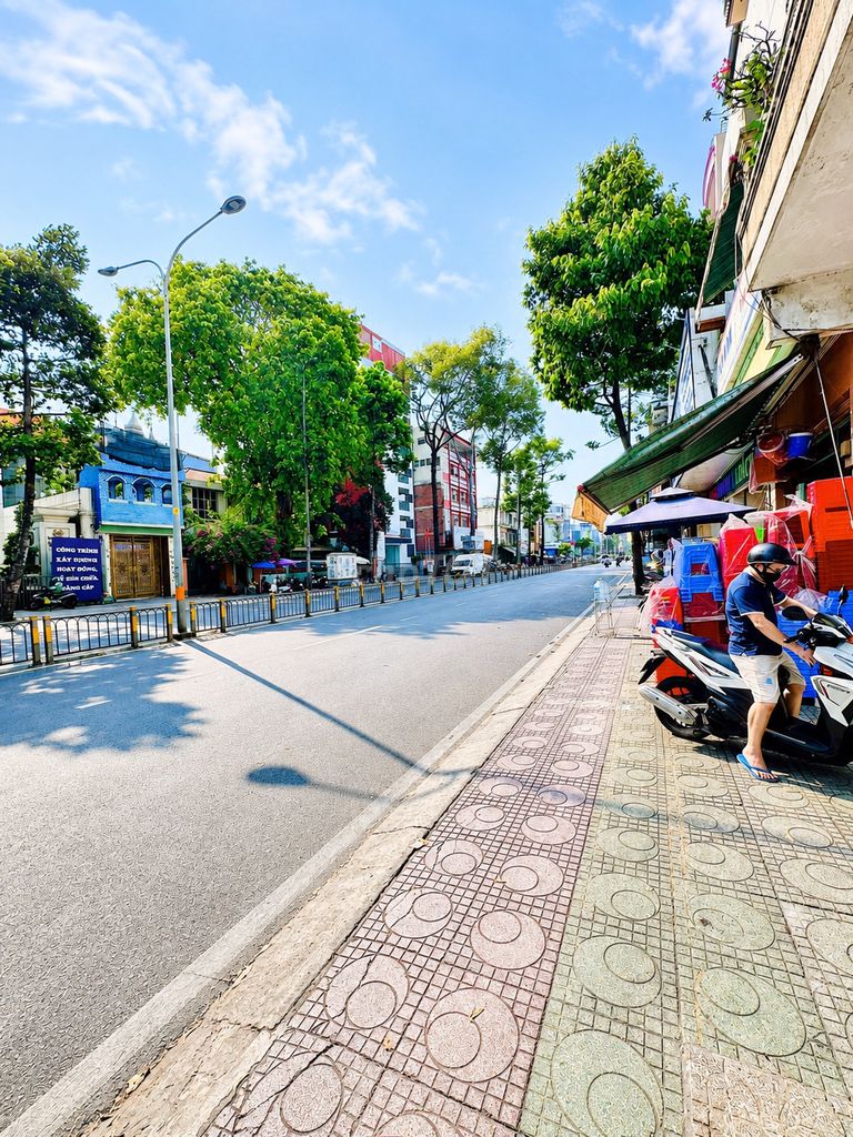 Аренда · 6 комн. · 120 м² · Quận 10, ул. Đường Lê Hồng Phong