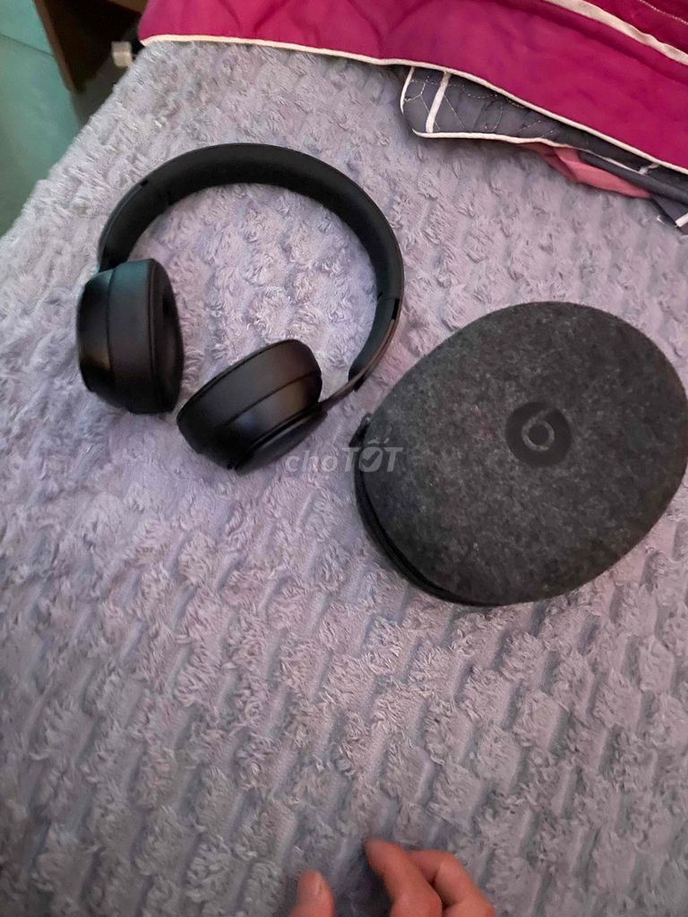 TLy TAI NGHE BEATS SOLO PRO. Mua bán Thiết bị đeo thông minh tại Thị xã Cửa Lò Nghệ An được đăng bởi An nguyen hình 1