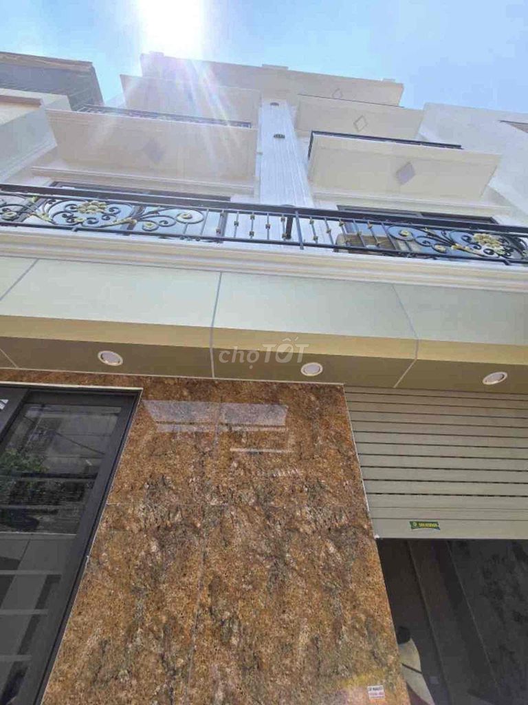 Bán Nhà Đường Hoàng Liệt Dt41m 5 Tầng 4 Ngủ Sát Ô Tô Đỗ  Chỉ 7,5 Tỷ
