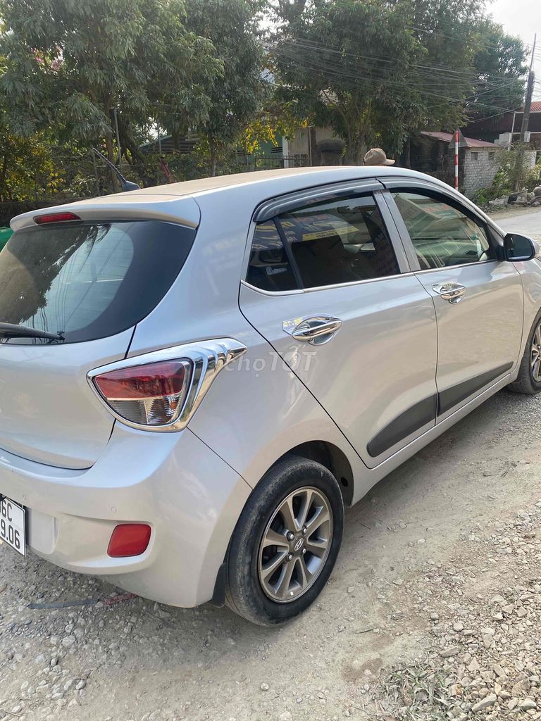 Hyundai Grand i10 2014 1.0 AT - 120000 km