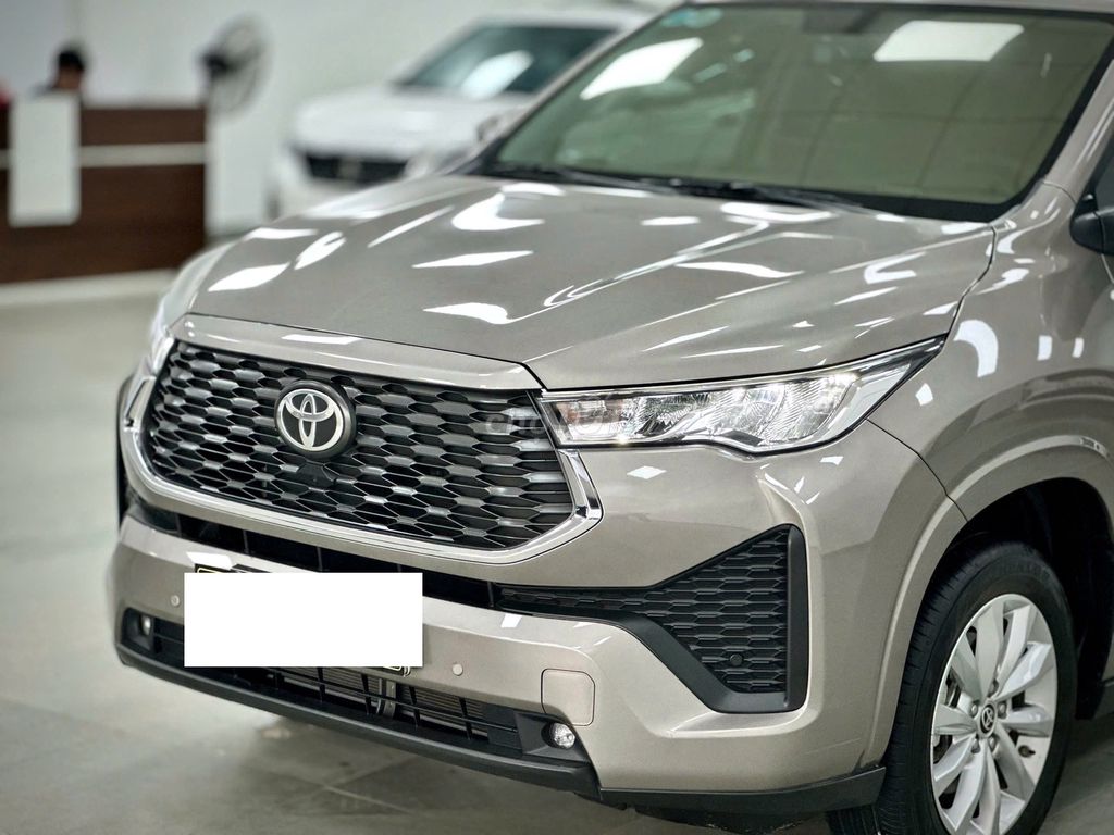 Toyota Innova Cross Model 2025  - 18000 km. Mua bán Ô tô tại Quận 12 Tp Hồ Chí Minh được đăng bởi Kim Ngân Xe Lướt hình 6