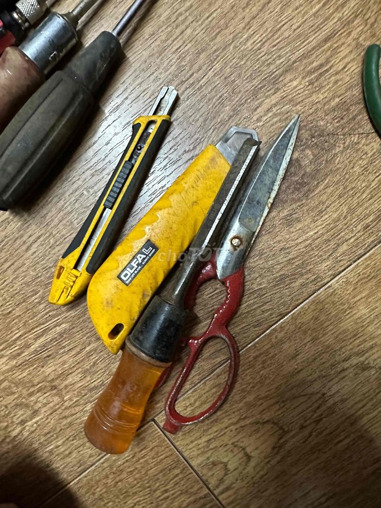 Dao rọc giấy OLFA Nhật Bản Kim loại, Nhựa. Mua bán Nội thất, đồ gia dụng khác tại Quận Bình Tân Tp Hồ Chí Minh được đăng bởi thương võ hình 1