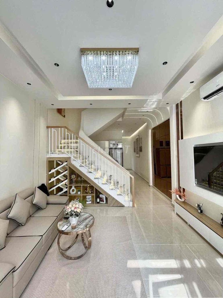 🏡 ПРОДАЕТСЯ ДОМ С 2 ФАСАДАМИ АВТОМОБИЛЬНОЙ АЛЛЕИ — VIP-ЗОНА, СТР. 10, ТАН БИНЬ 📍 Местонахождение: Дао