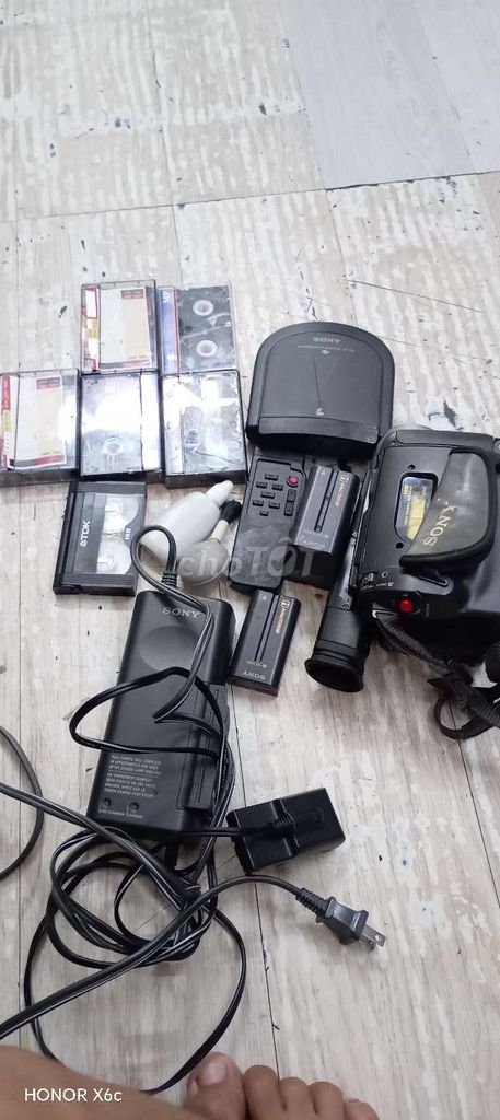 Máy quay phim Sony Handycam Vision Xám. Mua bán Máy ảnh, Máy quay tại Quận 8 Tp Hồ Chí Minh được đăng bởi shop poony house hình 1