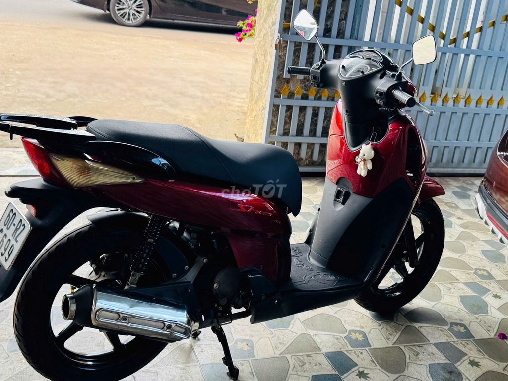Honda SH Ý 150i 2008 Đỏ SH mode 2015 xanh đen. Mua bán Xe máy tại Huyện Cẩm Mỹ Đồng Nai được đăng bởi Ngô Bá Tấn Tài hình 2