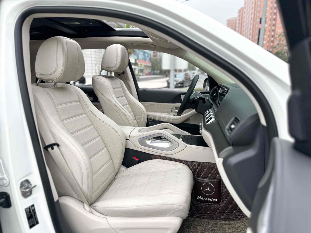 Mercedes Benz GLE Class 2020 GLE 450 4Matic 7 chỗ. Mua bán Ô tô tại Quận Cầu Giấy Hà Nội được đăng bởi Nguyễn Thế Dũng hình 3