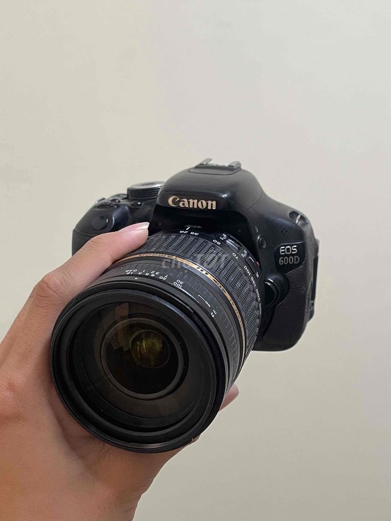 canon 600d kèm lens. Mua bán Máy ảnh, Máy quay tại Quận Long Biên Hà Nội được đăng bởi Anh vũ hình 1