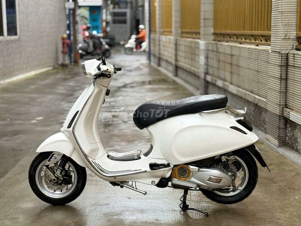 Piaggio Vespa Sprint 2018 Trắng 10000 km. Mua bán Xe máy tại Quận Bình Thạnh Tp Hồ Chí Minh được đăng bởi nguyen hien hình 3