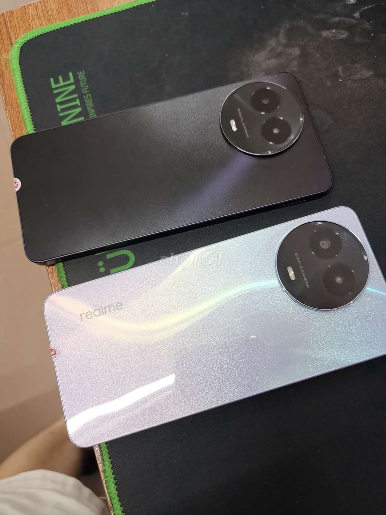 Realme V50 128GB Đen, Bạc. Mua bán Điện thoại tại Quận Thanh Xuân Hà Nội được đăng bởi cửa hàng điện thoại giá rẻ hình 1