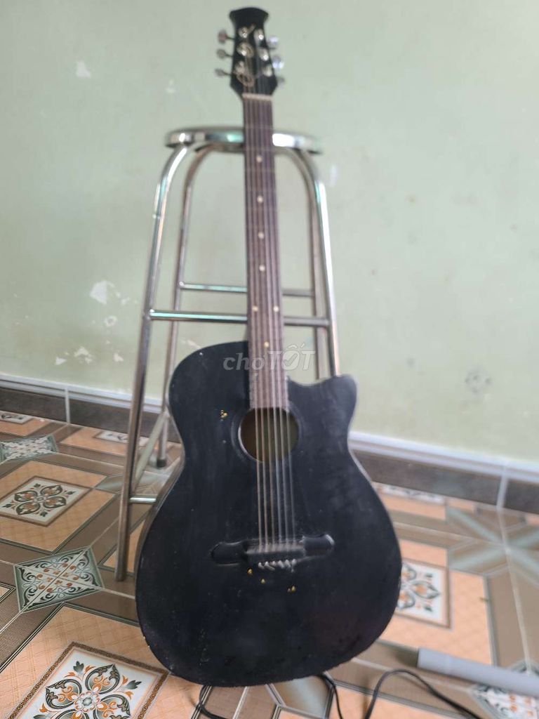 đàn guitar củ