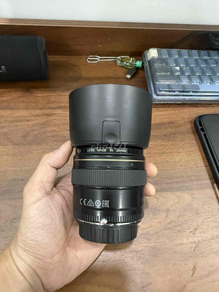 Ống kính máy ảnh Canon EF 85mm f/1.8 Đen 90%. Mua bán Máy ảnh, Máy quay tại Huyện Đức Hòa Long An được đăng bởi Trúc Đào Hồ hình 1