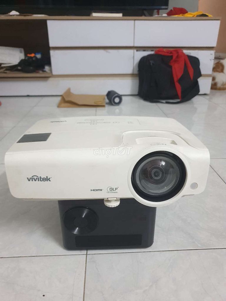 Máy chiếu Vivitek DW284-ST Trắng. Mua bán Đồ dùng văn phòng tại Quận Bình Tân Tp Hồ Chí Minh được đăng bởi Quốc khả hình 1