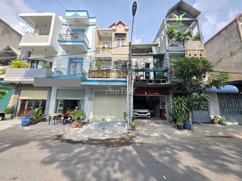 Nhà phố mặt tiền kdc gần Vincom550 Dĩ An