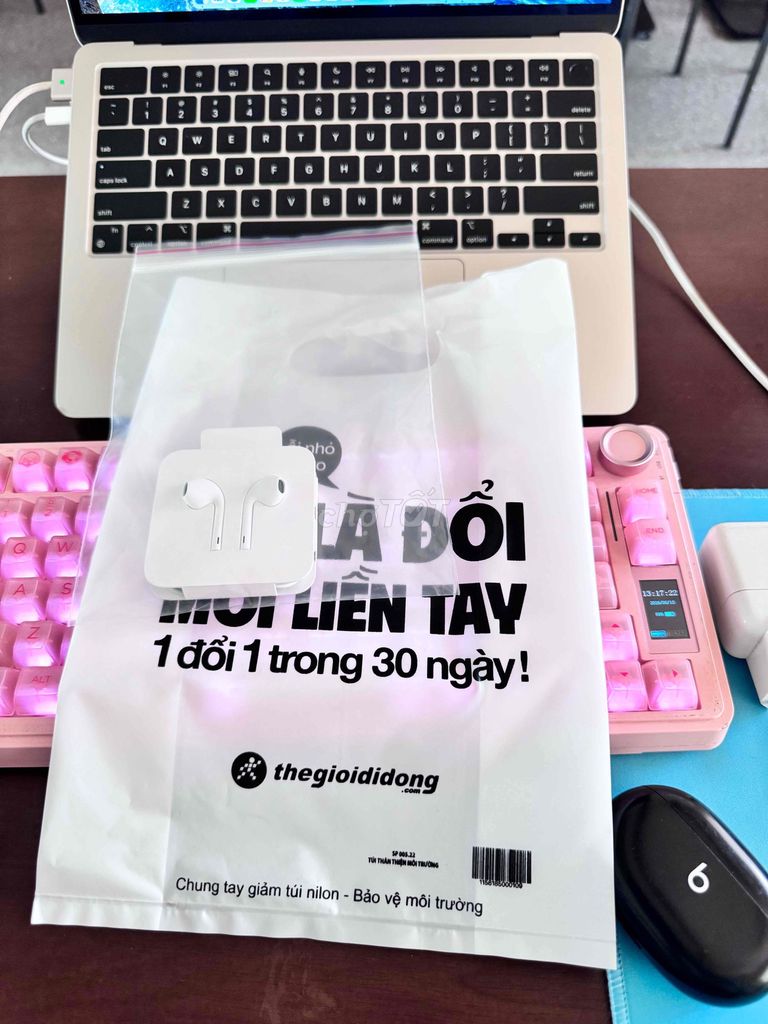 Tai nghe Apple EarPods Lightning Trắng. Mua bán Tivi, Âm thanh tại Thành phố Thuận An Bình Dương được đăng bởi Nguyễn D hình 1