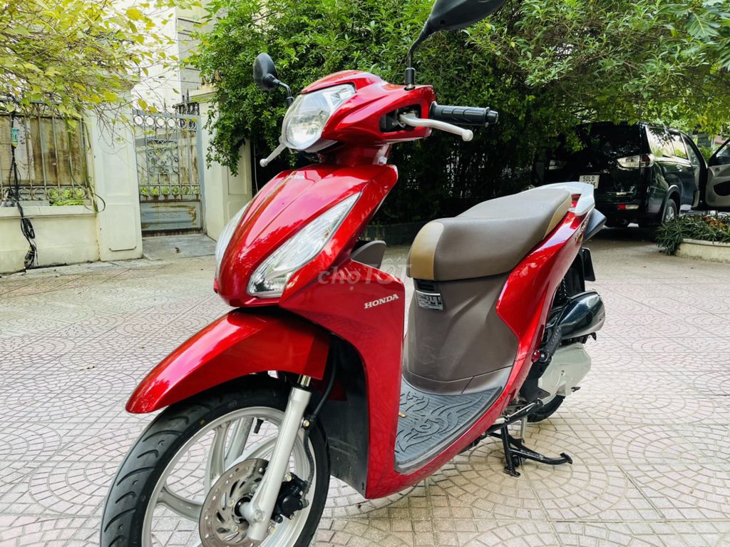 Honda Vision đỏ xe đẹp , biển Hn bao sang tên. Mua bán Xe máy tại Quận Nam Từ Liêm Hà Nội được đăng bởi Mai Khánh hình 5