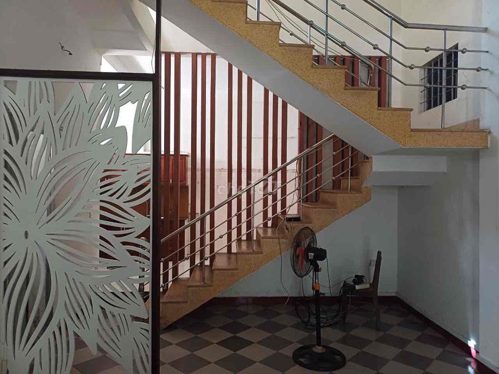 Cho thuê nhà  2 tầng kiệt ô tô Thi Sách – gần sân bay – Đà Nẵng