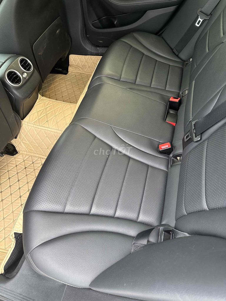 Mercedes-Benz C180 AMG 2021 giá 378 triệu. Mua bán Ô tô tại Quận Thanh Khê Đà Nẵng được đăng bởi HAT hình 6