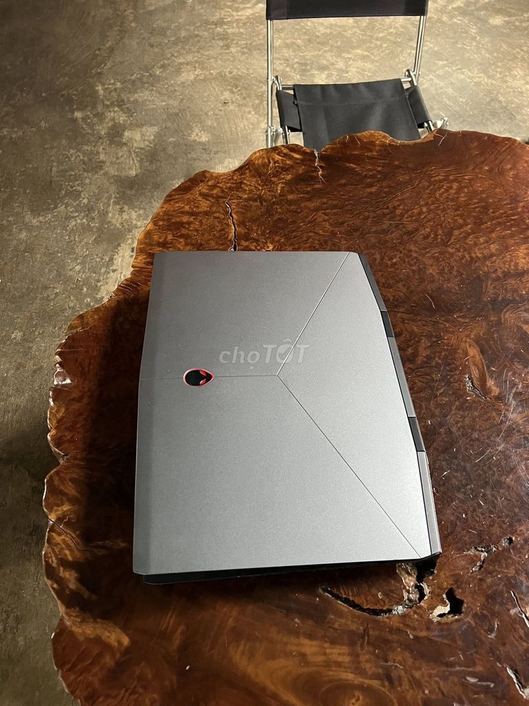 Dell Alienware m15 i7-8750H 15.0 inch 16GB/256GB. Mua bán Laptop tại Thành phố Buôn Ma Thuột Đắk Lắk được đăng bởi thanh hình 1