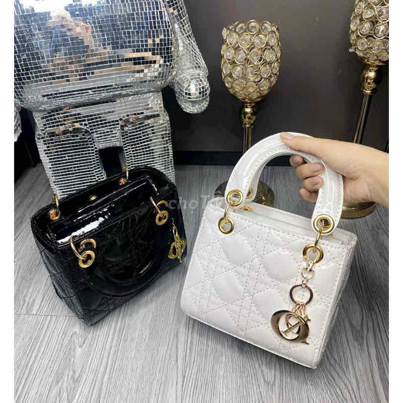 Túi xách Dior Nữ Trắng. Mua bán Túi xách tại Huyện Cai Lậy Tiền Giang được đăng bởi Nguyễn Thanh Tiểu Hàm hình 1